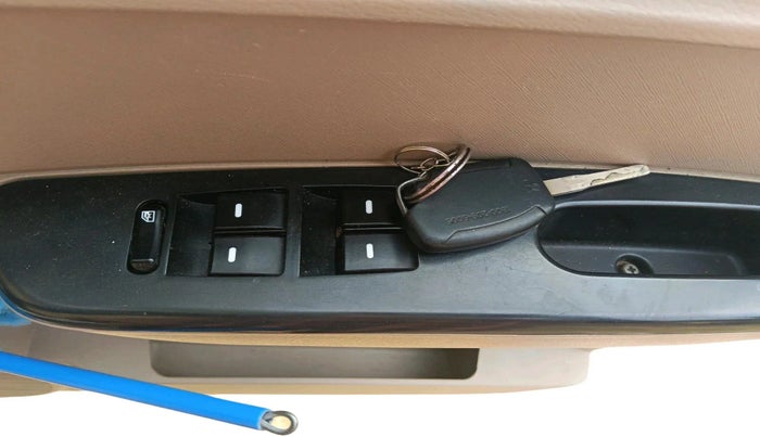 2018 Mahindra Xylo D4, Diesel, Manual, 1,20,206 km, interior