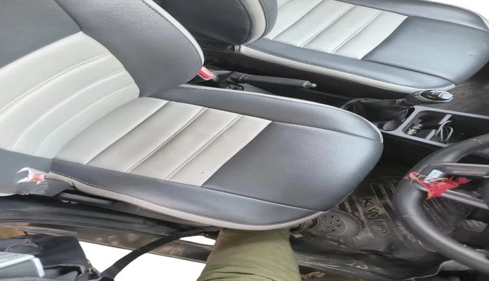 2021 Renault Kwid RXT 1.0 (O), Petrol, Manual, 20,610 km, interior