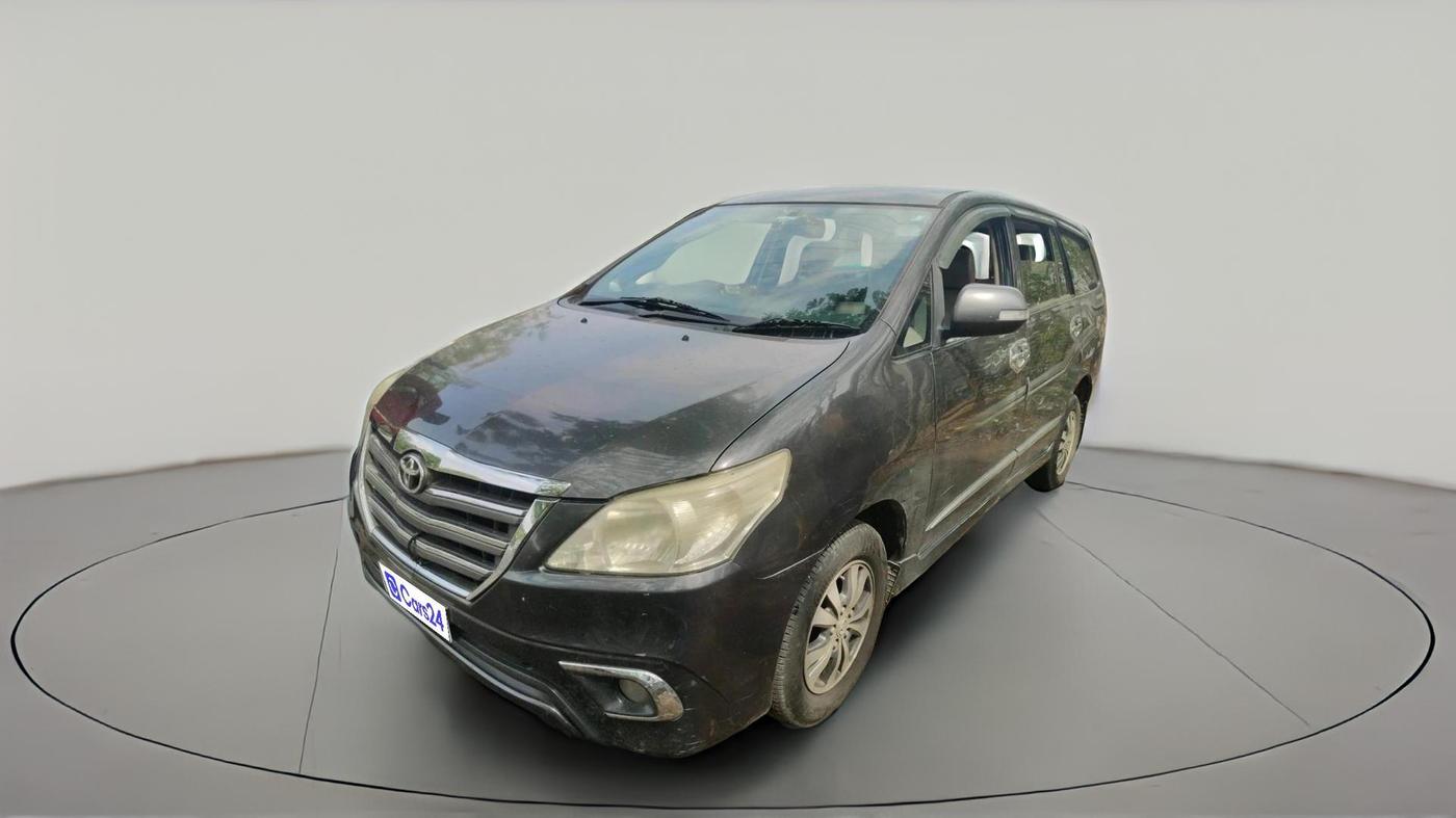 2015 Toyota Innova 2.5 ZX 7 STR, Diesel, Manual, 2,19,365 km, exterior