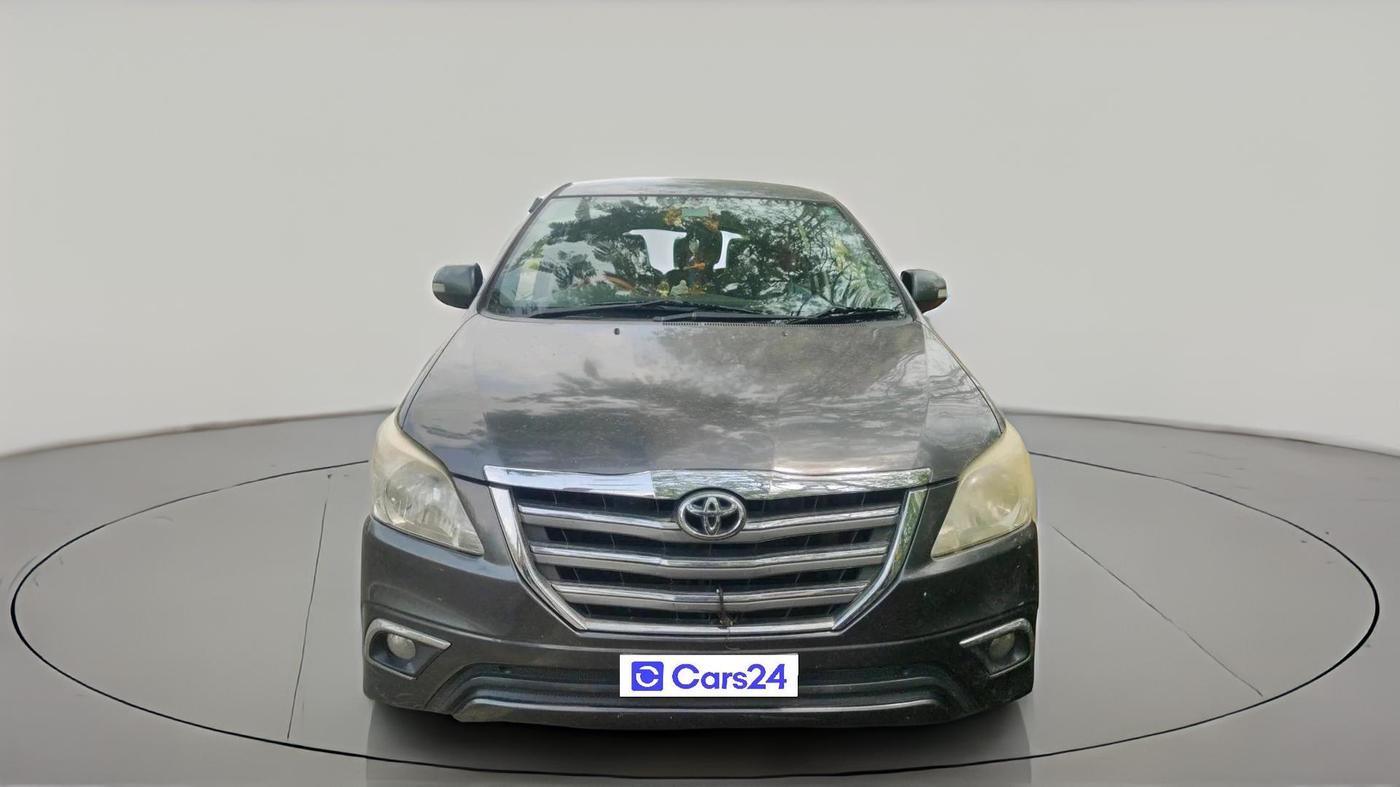 2015 Toyota Innova 2.5 ZX 7 STR, Diesel, Manual, 2,19,365 km, exterior