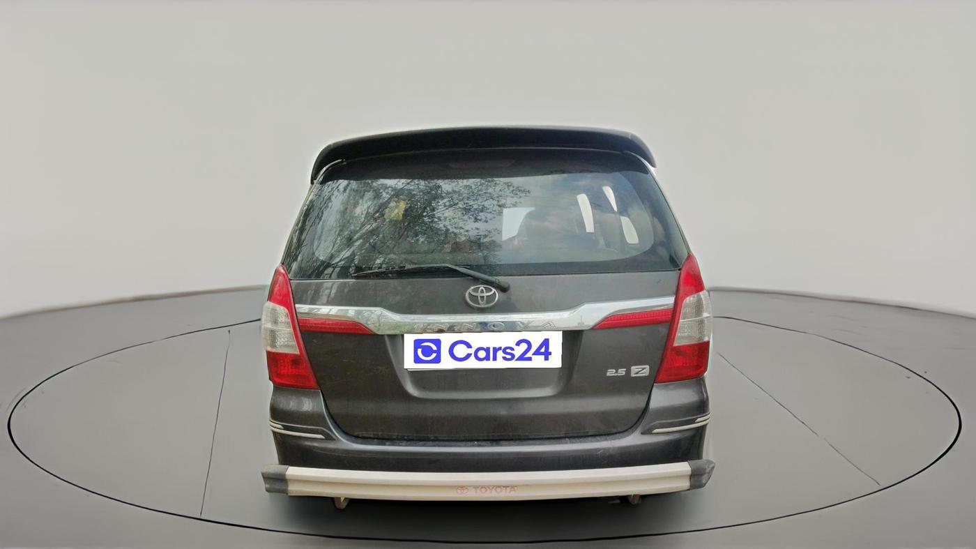 2015 Toyota Innova 2.5 ZX 7 STR, Diesel, Manual, 2,19,365 km, exterior