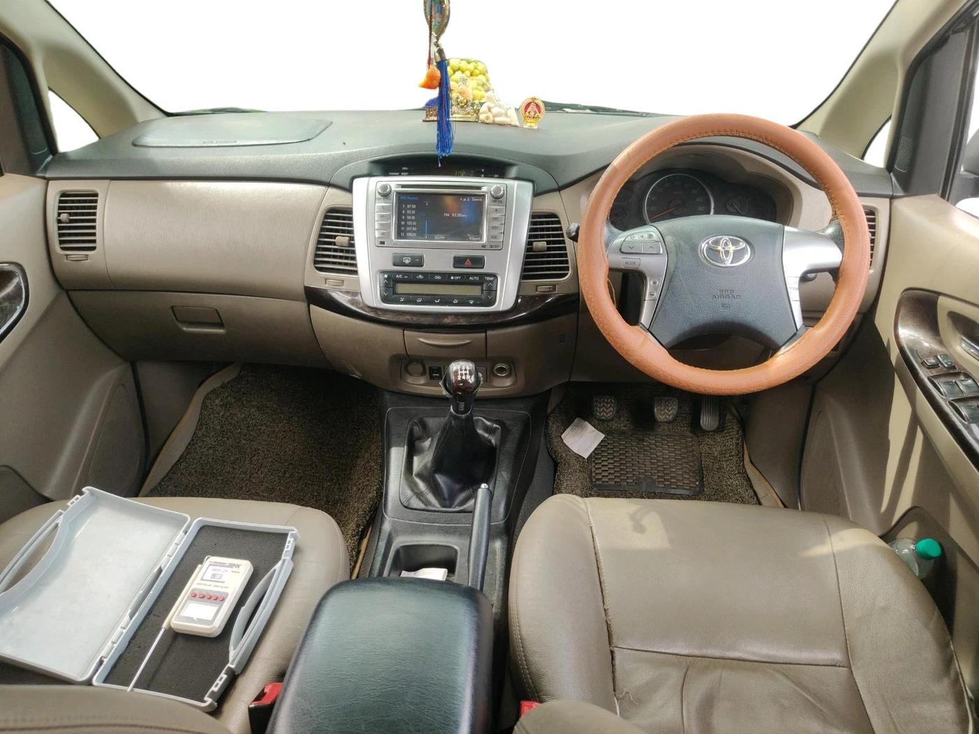 2015 Toyota Innova 2.5 ZX 7 STR, Diesel, Manual, 2,19,365 km, interior