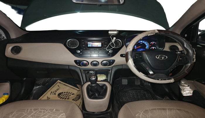 2015 Hyundai Xcent S 1.2, Petrol, Manual, 1,40,727 km, interior