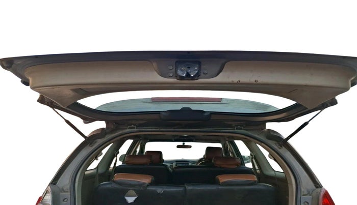 2012 Toyota Innova 2.5 G 8 STR, Diesel, Manual, 4,29,646 km, exterior