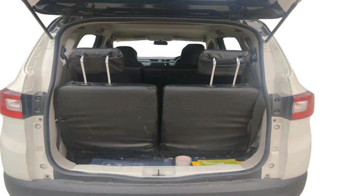 2024 Renault TRIBER RXL Limited Edition, Petrol, Manual, 10,530 km, exterior