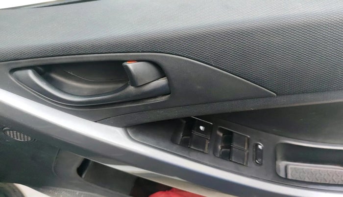 2022 Tata NEXON XMA SUNROOF PETROL, Petrol, Automatic, 90,000 km, interior