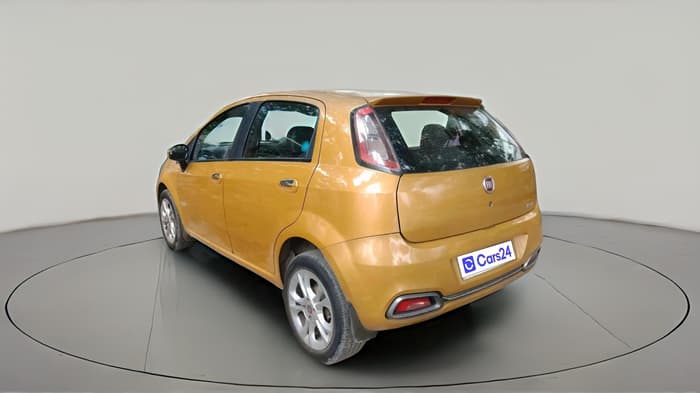 2015 Fiat Grand Punto EMOTION 1.3 90 HP, Diesel, Manual, 1,20,400 km, exterior