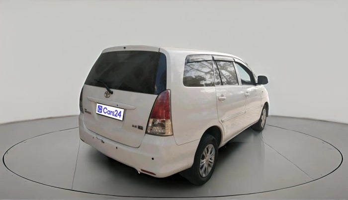 2011 Toyota Innova 2.5 G4 7 STR, Diesel, Manual, 1,99,330 km, exterior