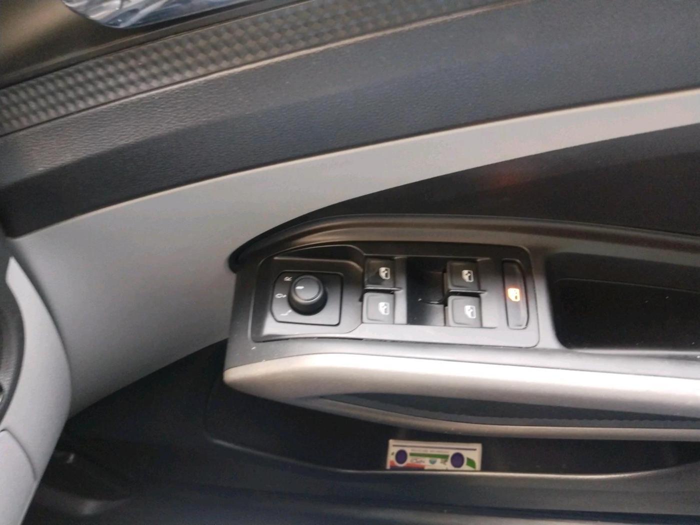2025 Skoda Kylaq Signature AT, Petrol, Automatic, 13,617 km, interior