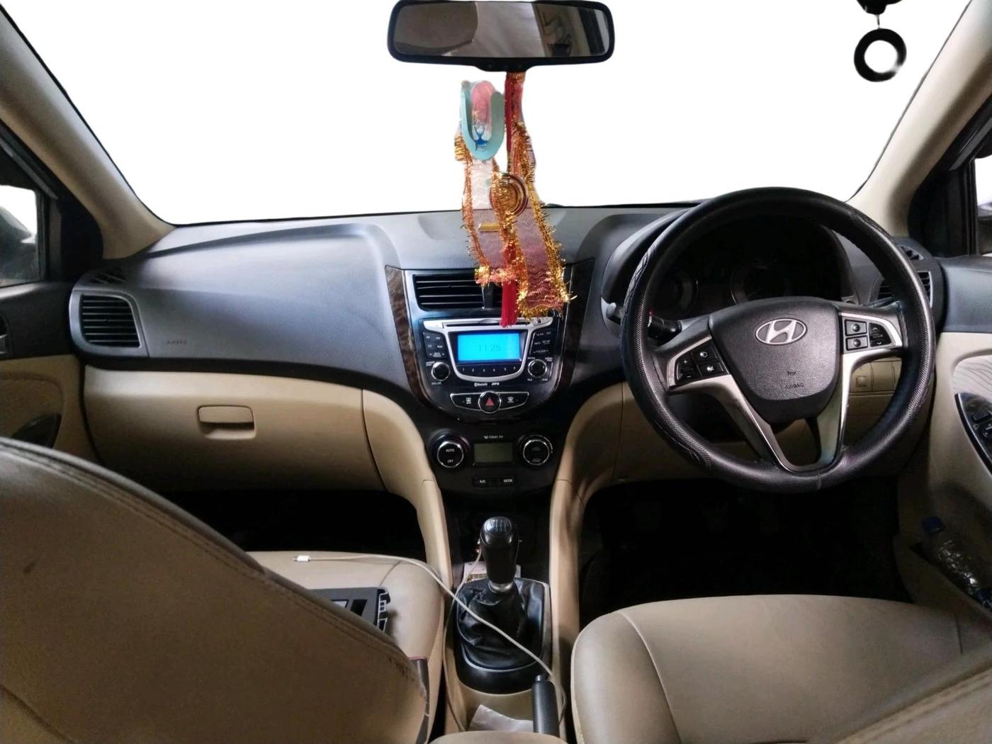 2013 Hyundai Verna FLUIDIC 1.6 CRDI SX, Diesel, Manual, 1,49,694 km, interior