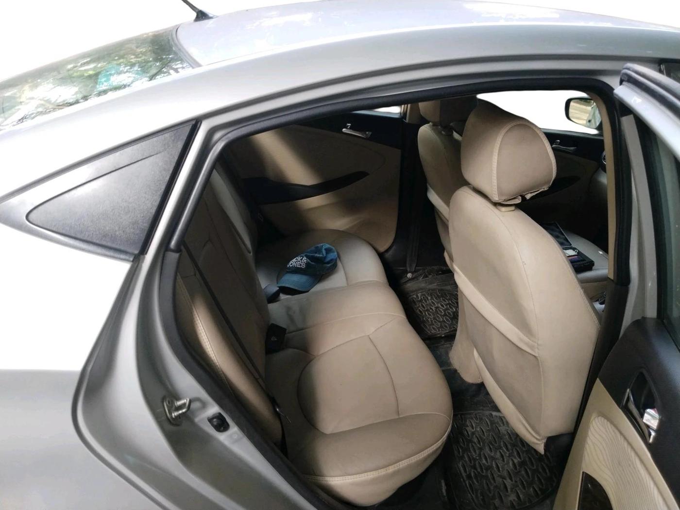 2013 Hyundai Verna FLUIDIC 1.6 CRDI SX, Diesel, Manual, 1,49,694 km, interior
