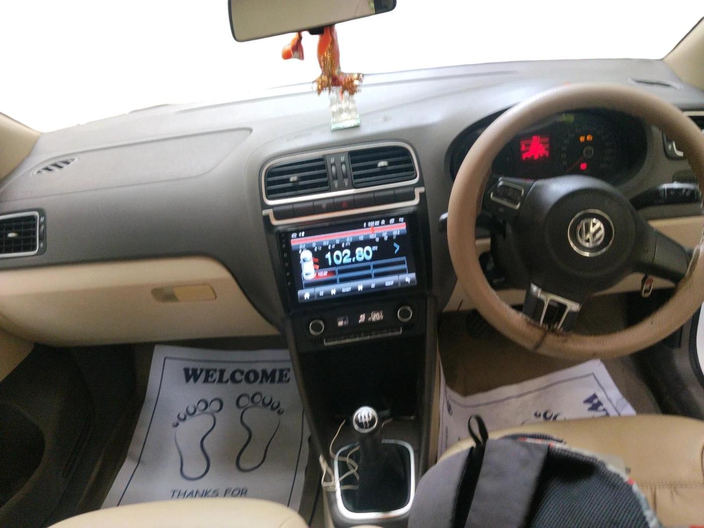 2011 Volkswagen Vento HIGHLINE DIESEL 1.6, Diesel, Manual, 1,79,041 km, interior