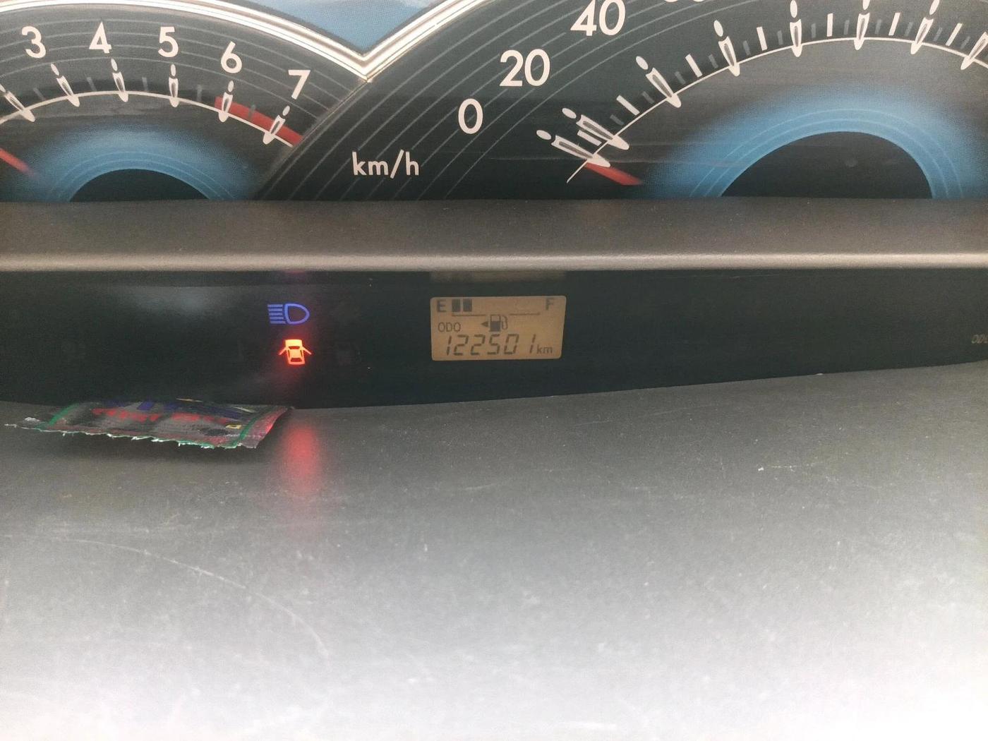 2013 Toyota Etios Liva V, Petrol, Manual, 1,22,501 km, interior