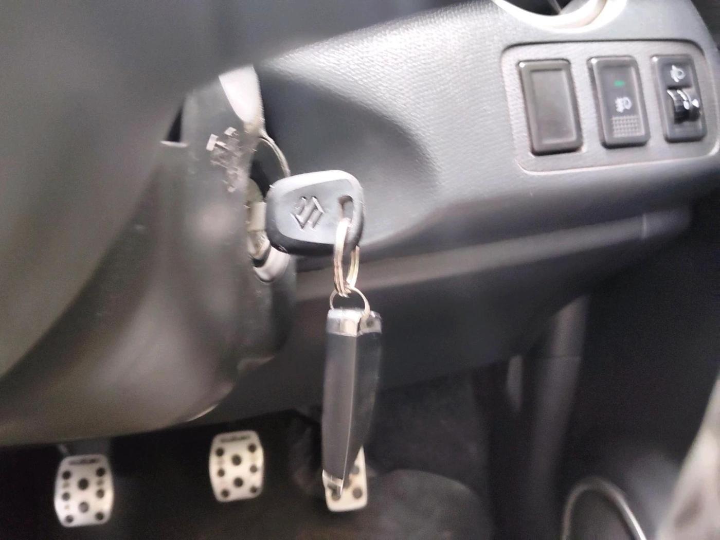 2011 Maruti Swift VDI, Diesel, Manual, 1,29,457 km, interior