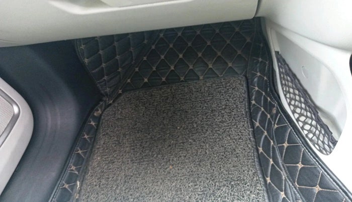 2017 Jeep Compass LIMITED 1.4 PETROL AT, Petrol, Automatic, 34,565 km, interior