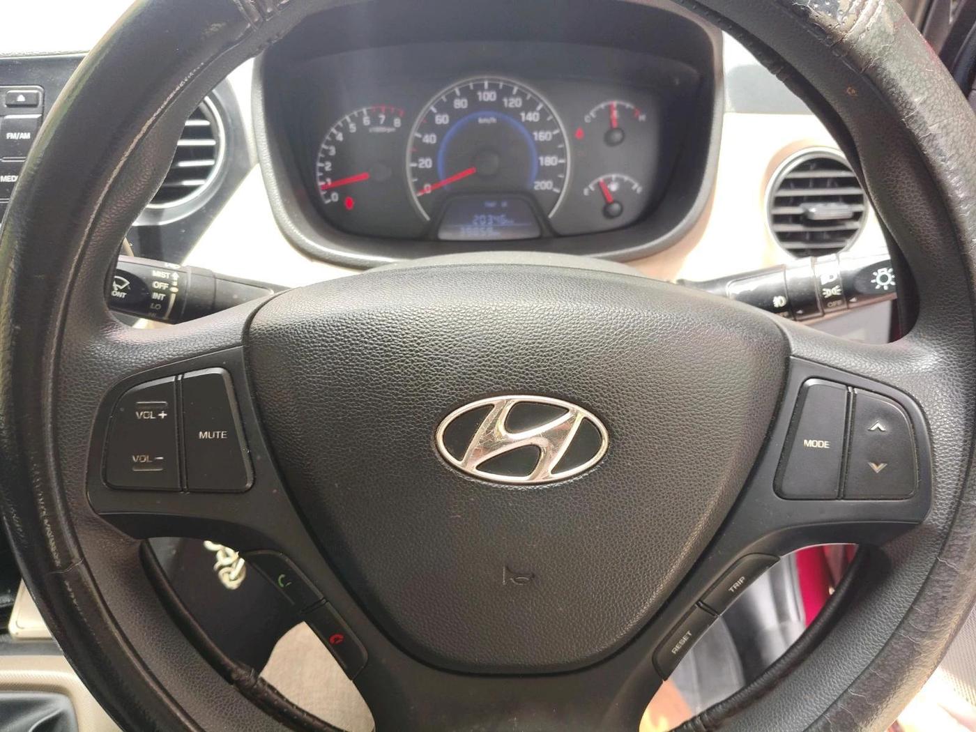 2015 Hyundai Grand i10 SPORTZ 1.2 KAPPA VTVT, Petrol, Manual, 39,859 km, interior