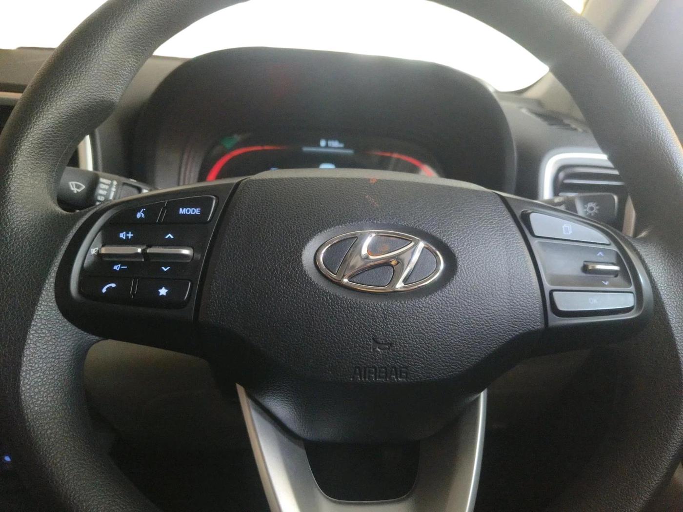 2025 Hyundai VENUE S Plus 1.2 Petrol MT, Petrol, Manual, 13,204 km, interior
