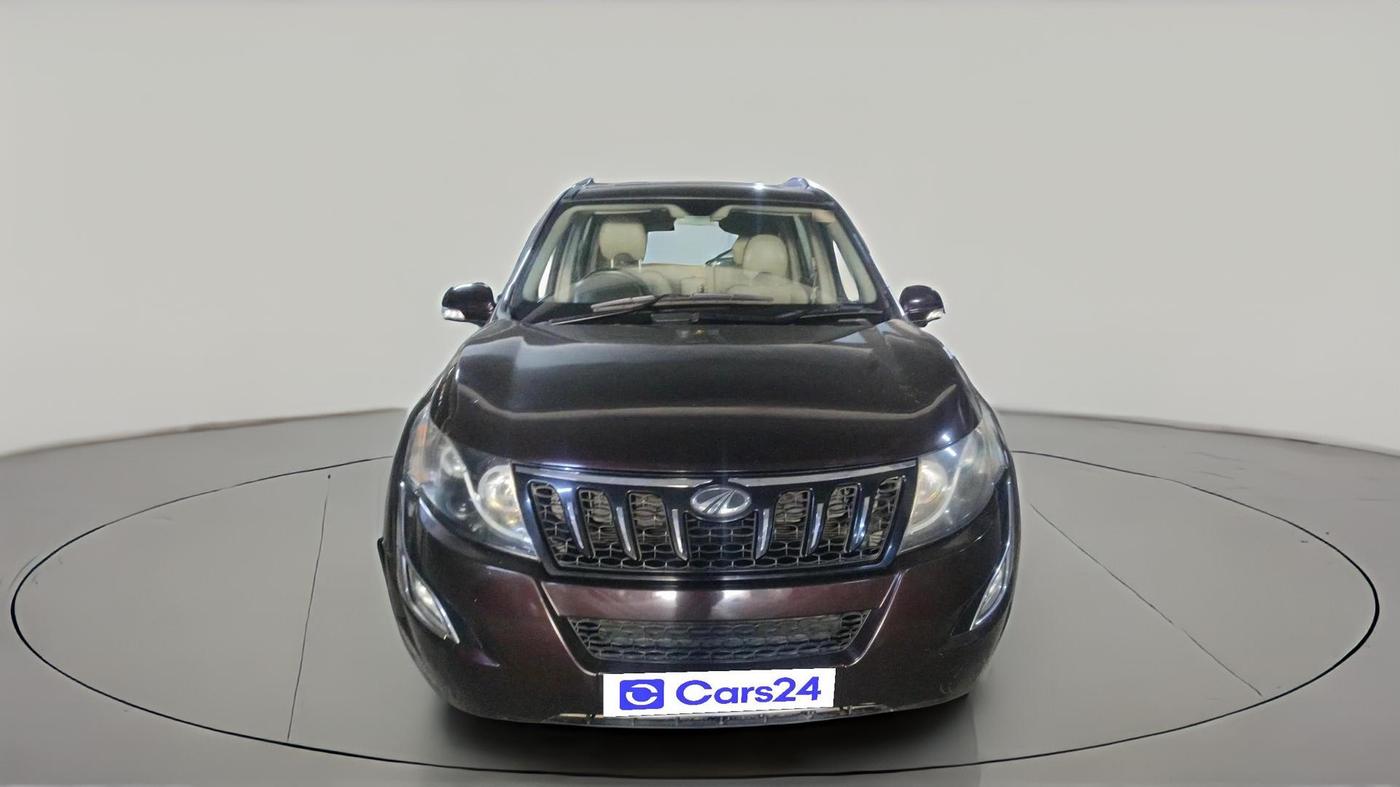 2016 Mahindra XUV500 W10 AT, Diesel, Automatic, 1,35,516 km, exterior