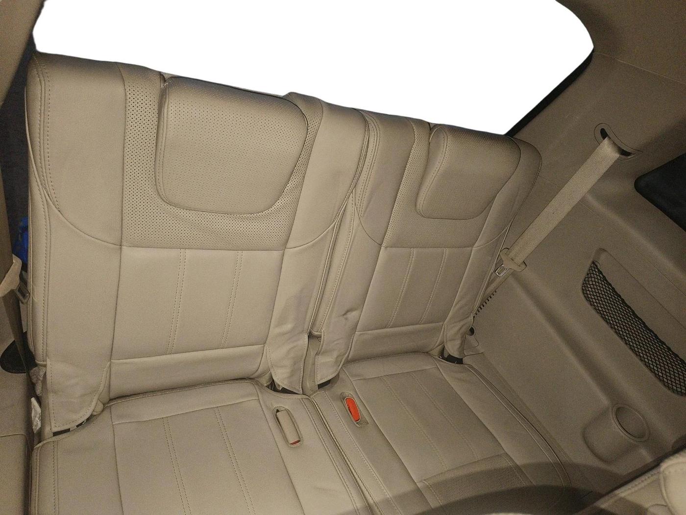 2016 Mahindra XUV500 W10 AT, Diesel, Automatic, 1,35,516 km, interior