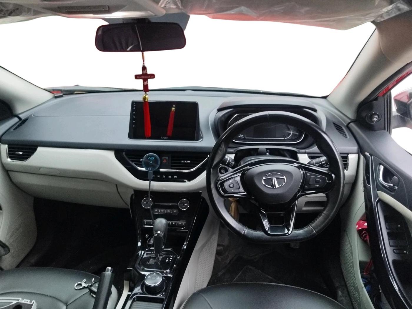 2021 Tata NEXON XZA PLUS (O) PETROL, Petrol, Automatic, 47,062 km, interior