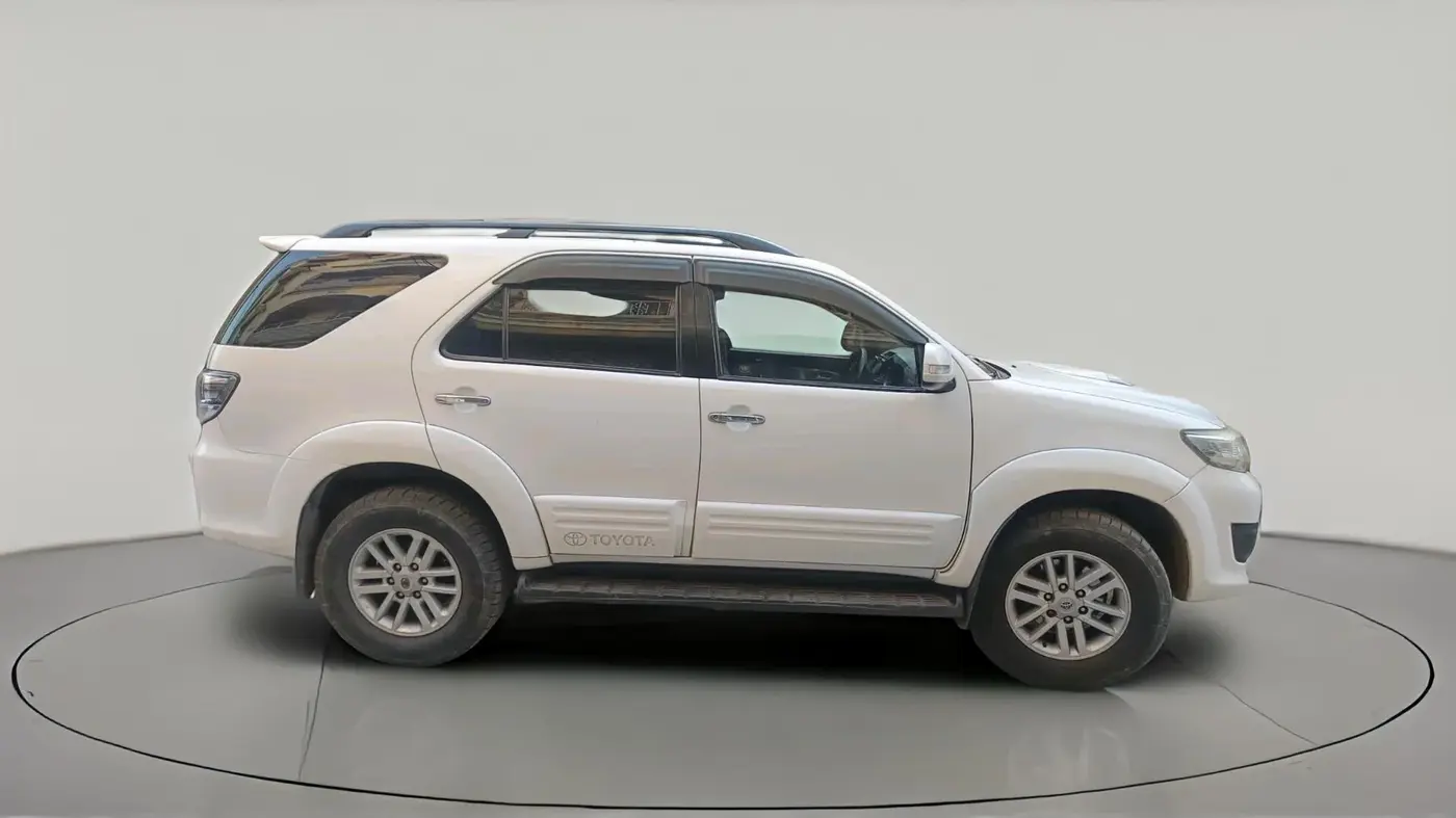 2014 Toyota Fortuner 3.0 4X2 MT, Diesel, Manual, 1,45,581 km, exterior
