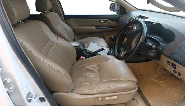 2014 Toyota Fortuner 3.0 4X2 MT, Diesel, Manual, 1,45,581 km, interior