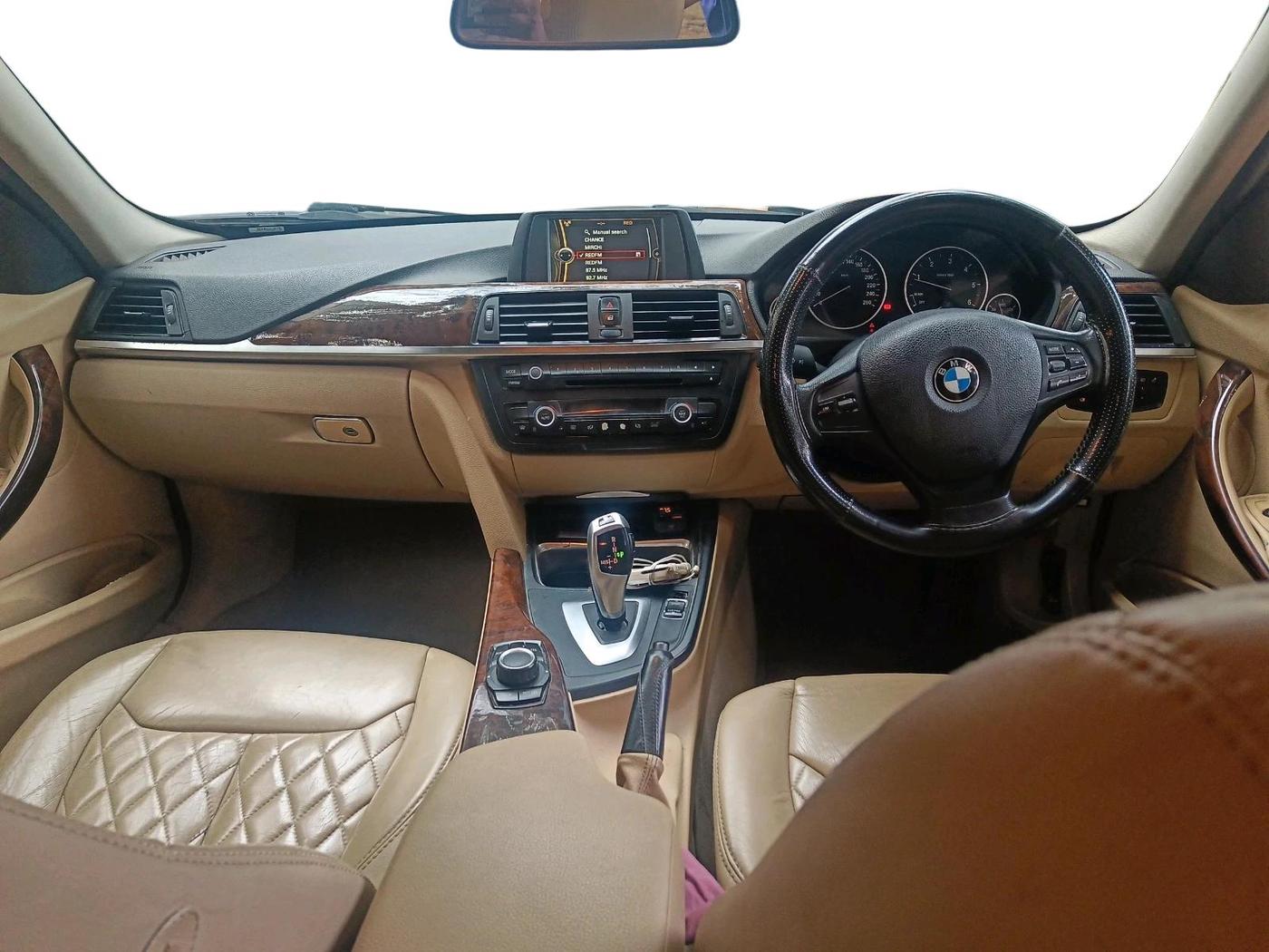 2013 BMW 3 Series 320d, Diesel, Automatic, 1,71,211 km, interior