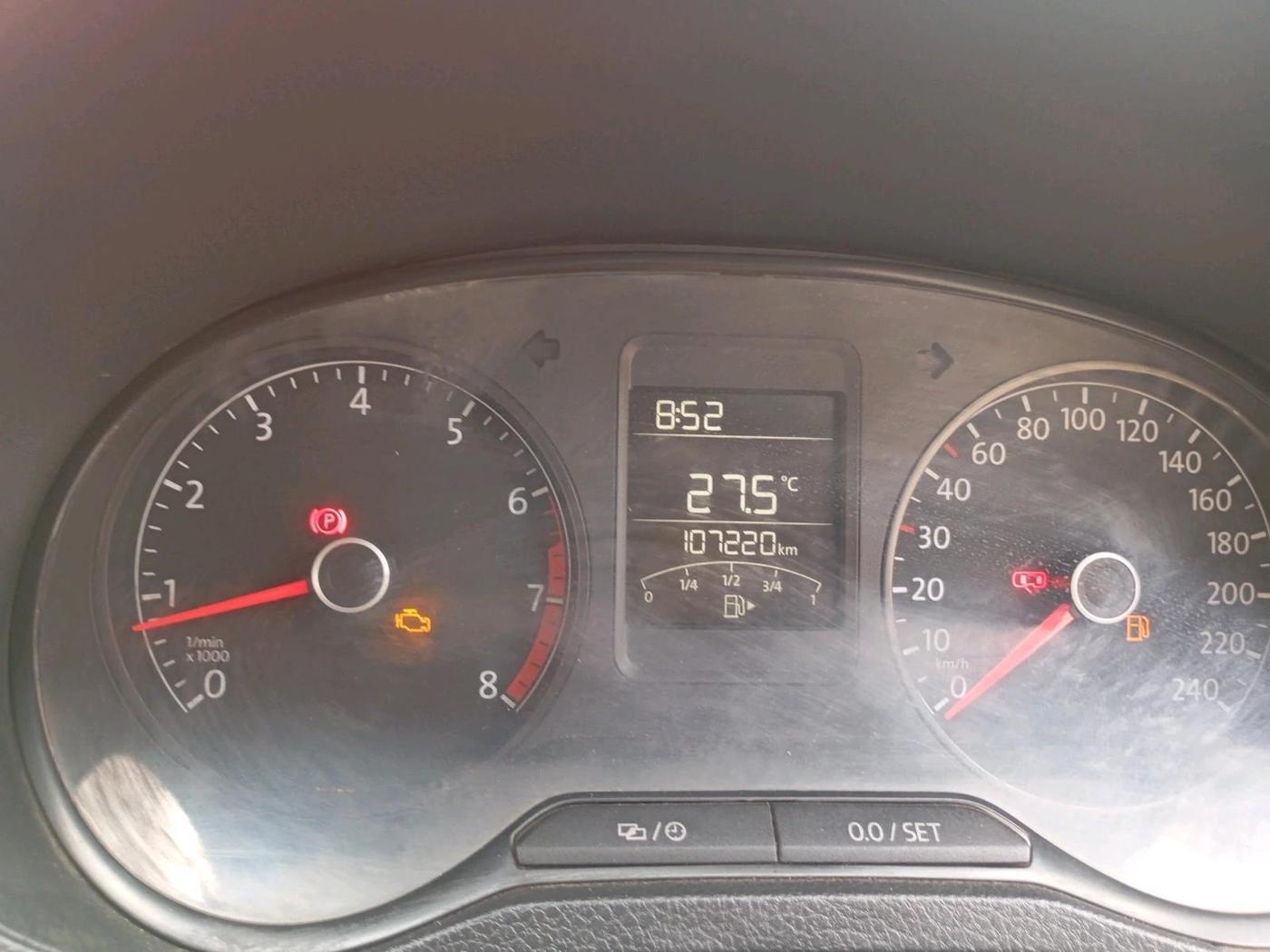 2019 Volkswagen Polo TRENDLINE 1.0L, Petrol, Manual, 1,07,220 km, interior