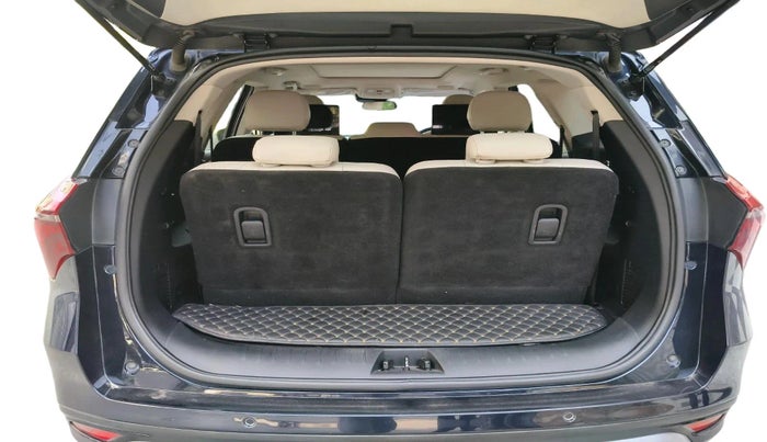 2022 Mahindra XUV700 AX 7 LUXURY D AT 7 STR, Diesel, Automatic, 79,653 km, exterior