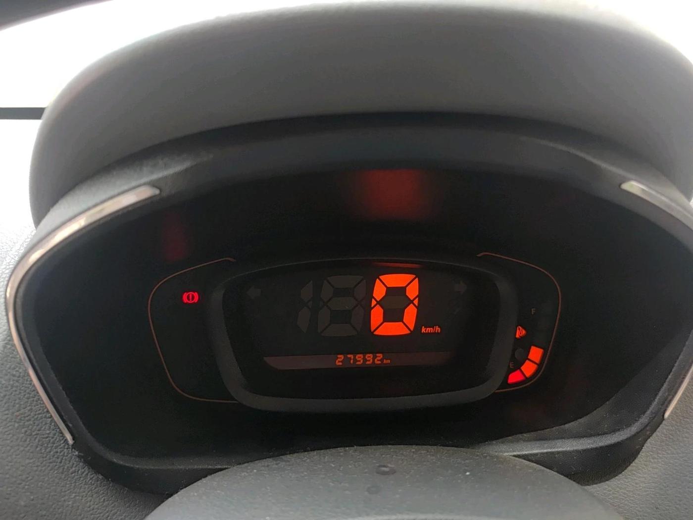 2016 Renault Kwid RXE, Petrol, Manual, 27,992 km, interior