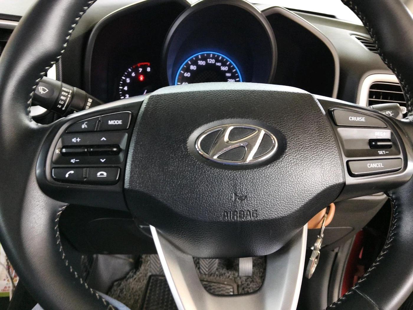 2020 Hyundai VENUE SX 1.0 TURBO, Petrol, Manual, 68,573 km, interior