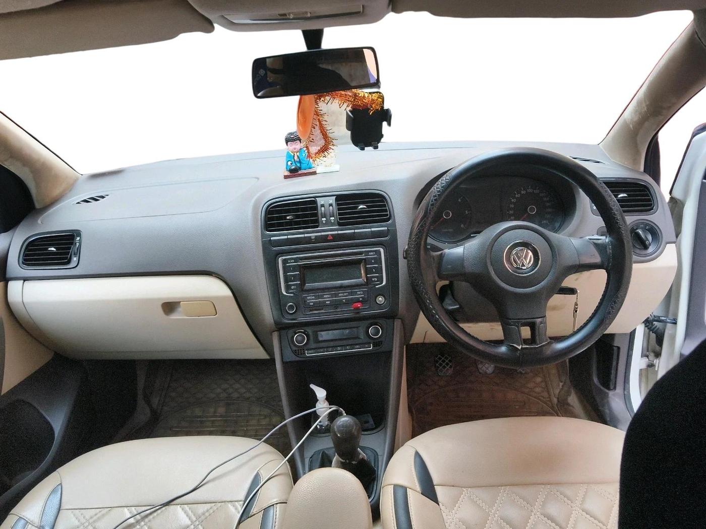 2013 Volkswagen Vento COMFORTLINE DIESEL 1.6, Diesel, Manual, 64,005 km, interior