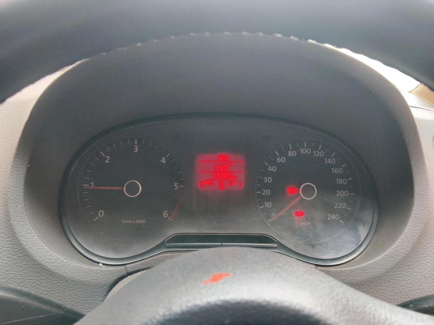 2013 Volkswagen Vento COMFORTLINE DIESEL 1.6, Diesel, Manual, 64,005 km, interior
