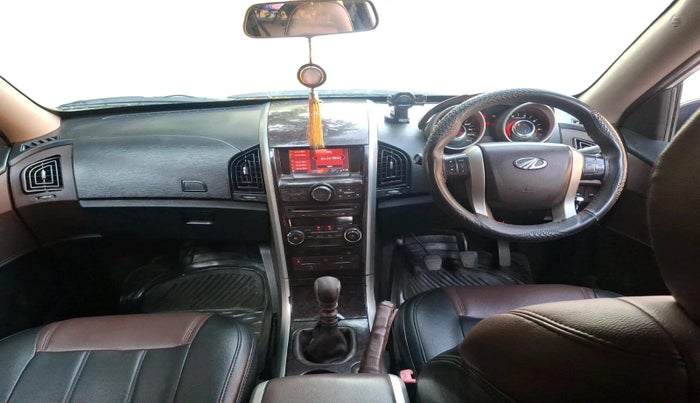 2013 Mahindra XUV500 W8, Diesel, Manual, 1,82,123 km, interior