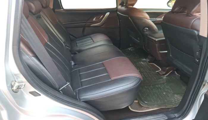 2013 Mahindra XUV500 W8, Diesel, Manual, 1,82,123 km, interior