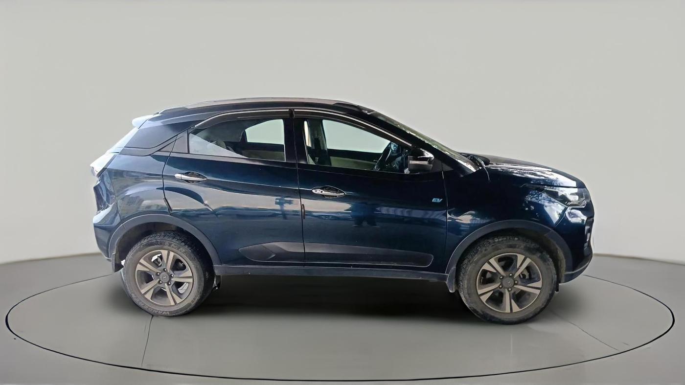 2022 Tata NEXON EV XZ PLUS LUX, Electric, Automatic, 66,711 km, exterior