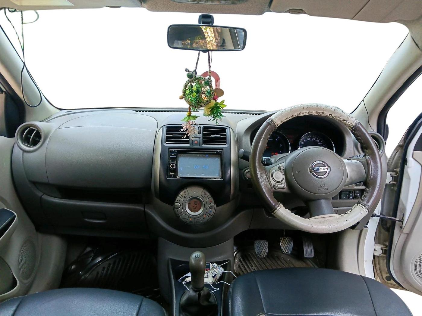 2012 Nissan Sunny XV DIESEL, Diesel, Manual, 1,15,224 km, interior