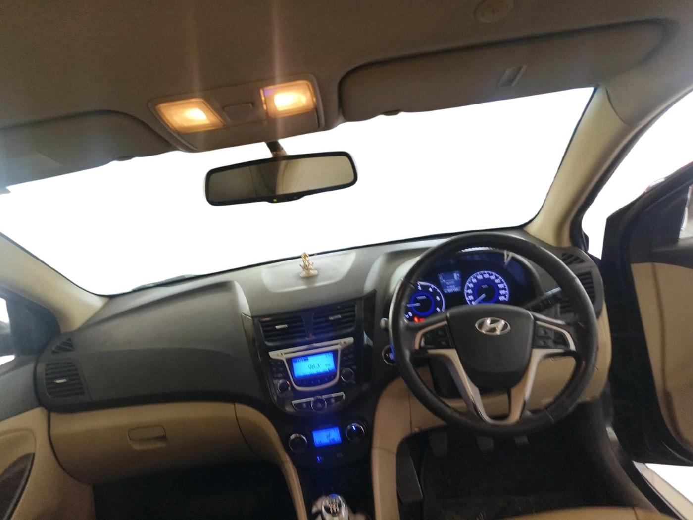 2014 Hyundai Verna FLUIDIC 1.6 CRDI SX OPT, Diesel, Manual, 2,57,125 km, interior