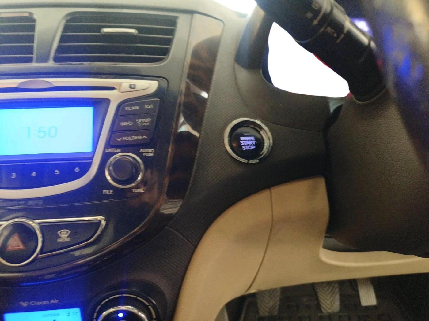 2014 Hyundai Verna FLUIDIC 1.6 CRDI SX OPT, Diesel, Manual, 2,57,125 km, interior