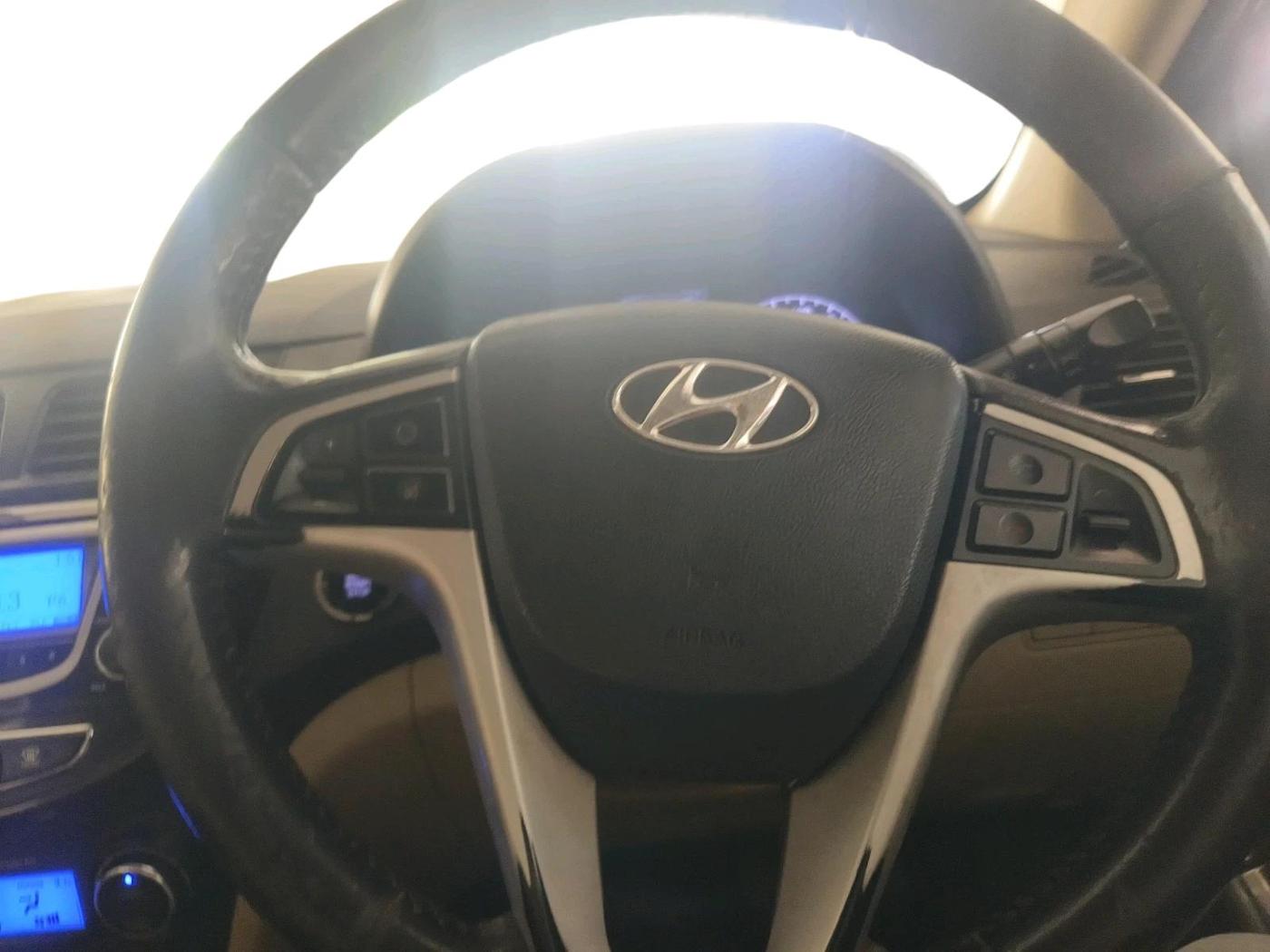 2014 Hyundai Verna FLUIDIC 1.6 CRDI SX OPT, Diesel, Manual, 2,57,125 km, interior