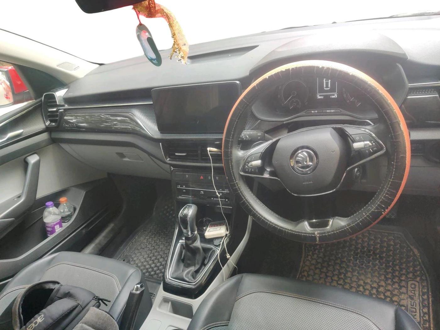 2022 Skoda KUSHAQ STYLE 1.0L TSI AT, Petrol, Automatic, 25,000 km, interior