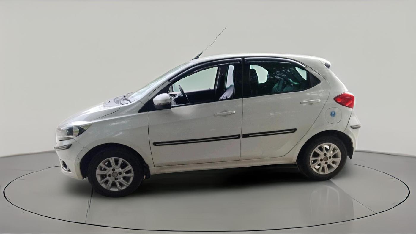 2018 Tata Tiago XZ PETROL, Petrol, Manual, 1,35,559 km, exterior
