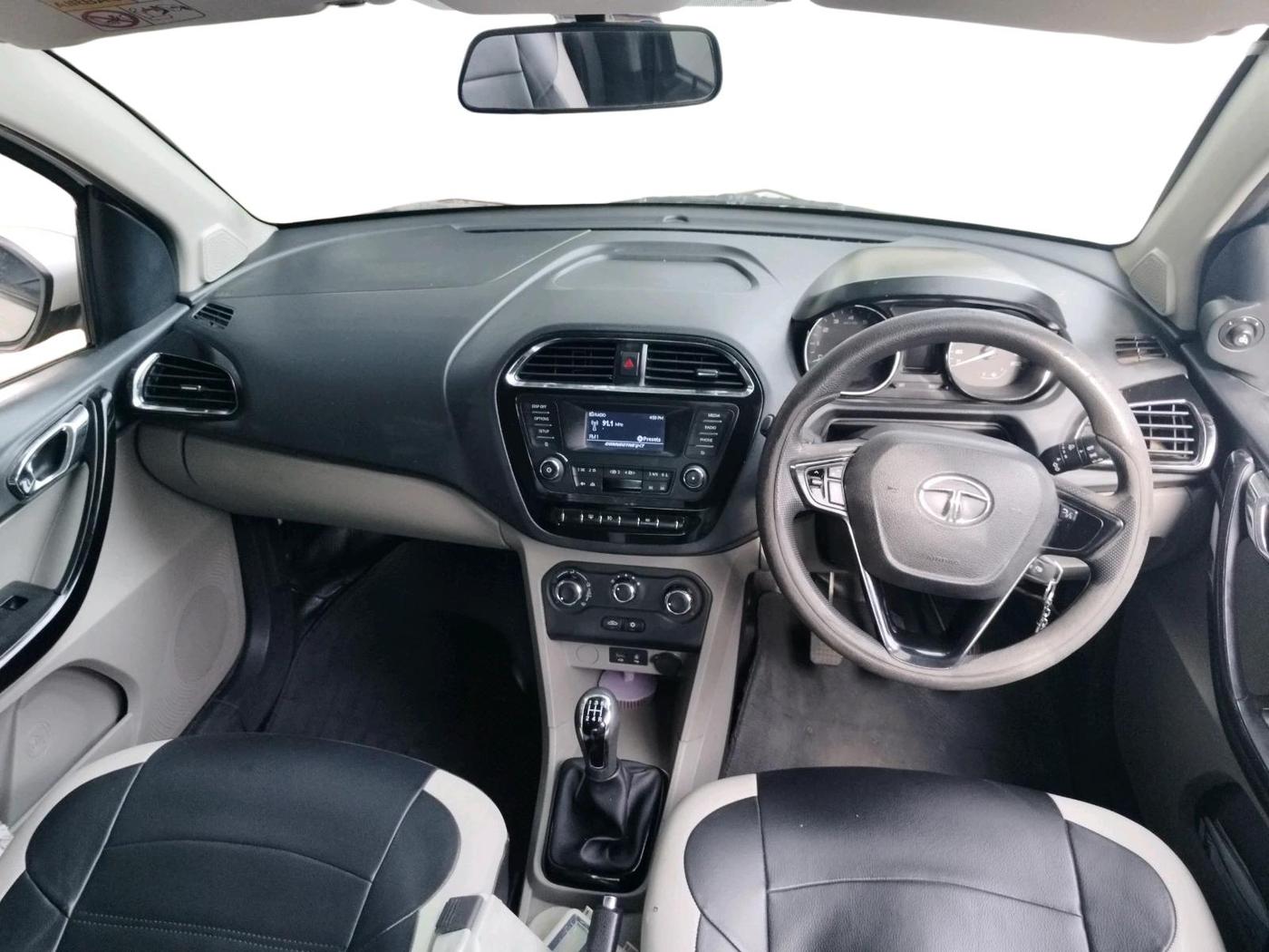 2018 Tata Tiago XZ PETROL, Petrol, Manual, 1,35,559 km, interior