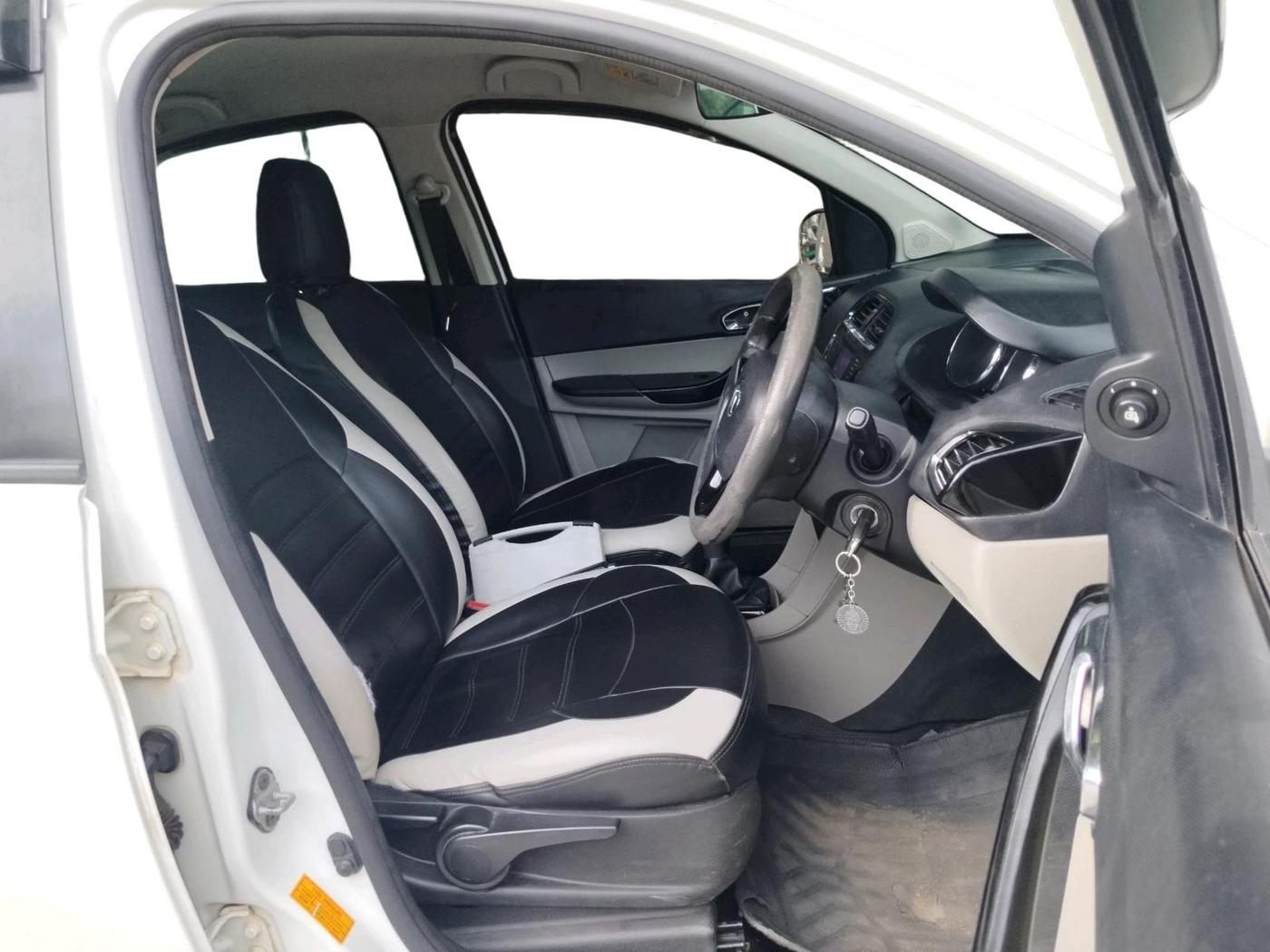 2018 Tata Tiago XZ PETROL, Petrol, Manual, 1,35,559 km, interior