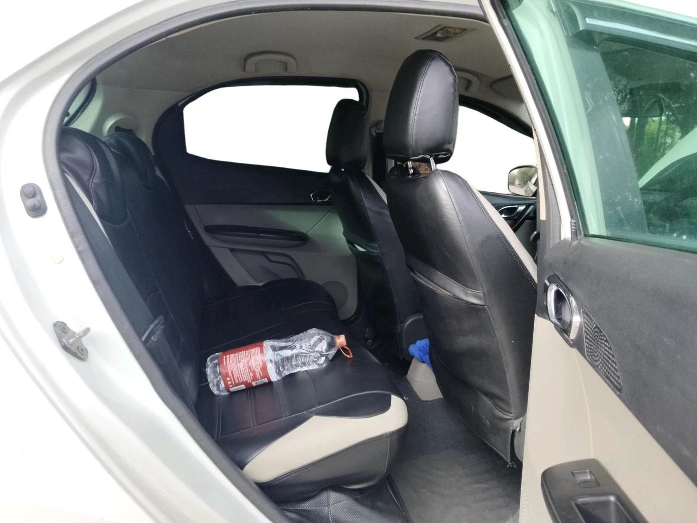 2018 Tata Tiago XZ PETROL, Petrol, Manual, 1,35,559 km, interior
