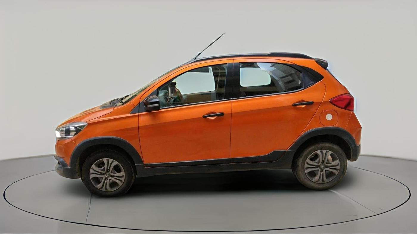 2018 Tata TIAGO NRG PETROL, Petrol, Manual, 36,850 km, exterior