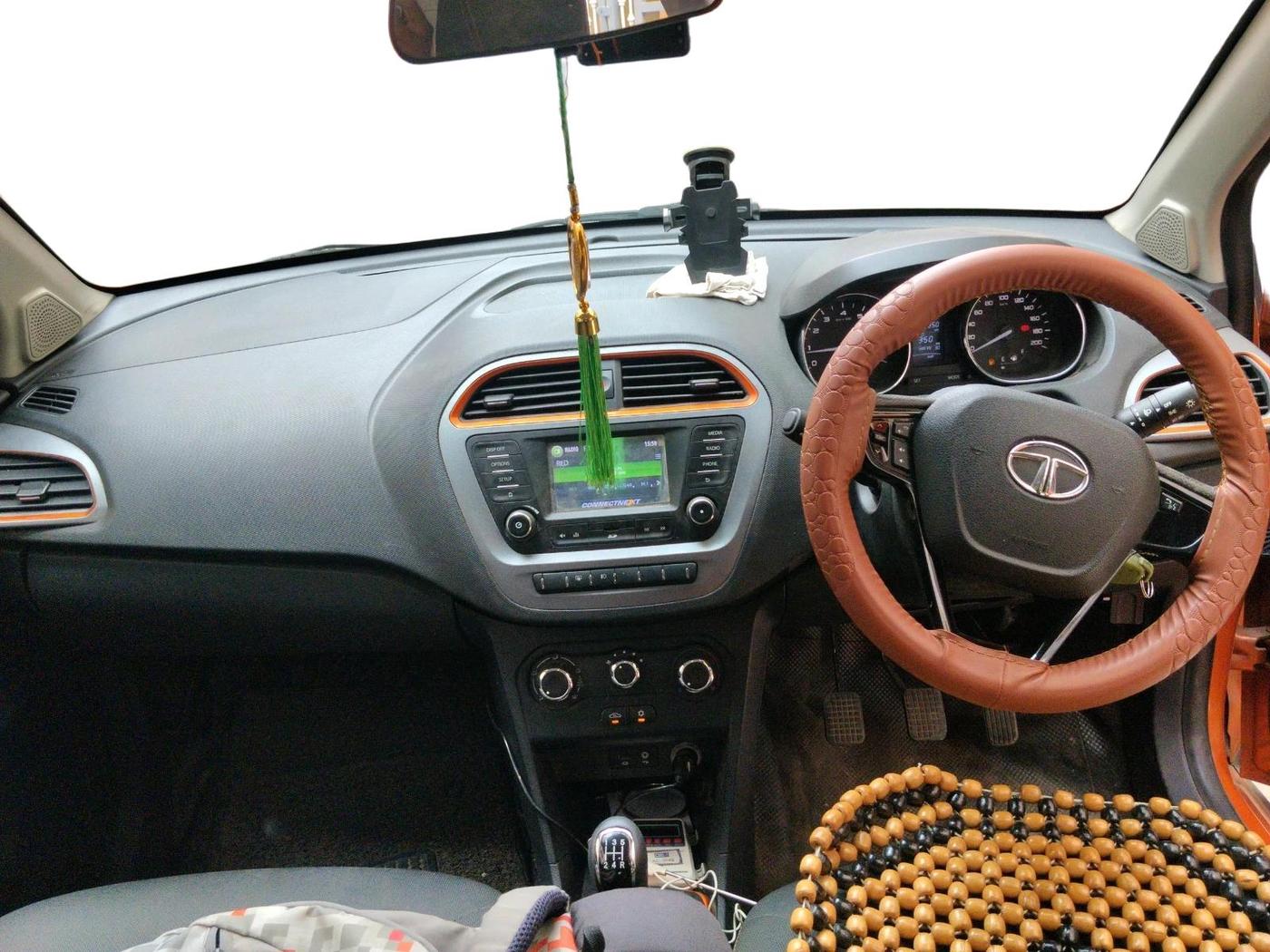 2018 Tata TIAGO NRG PETROL, Petrol, Manual, 36,850 km, interior