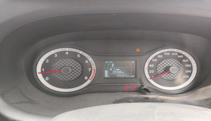 2022 Hyundai AURA S 1.2 CNG, CNG, Manual, 1,25,324 km, interior