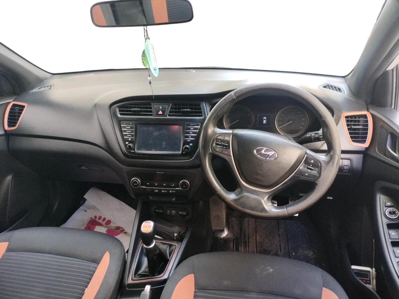 2015 Hyundai i20 Active 1.2 SX, Petrol, Manual, 63,202 km, interior