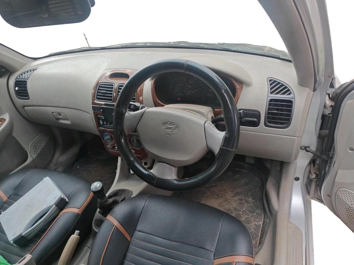 2011 Hyundai Accent EXECUTIVE, Petrol, Manual, 1,10,860 km, interior
